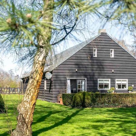 D'Ouwe Stal Bed & Breakfast Axel Bagian luar foto