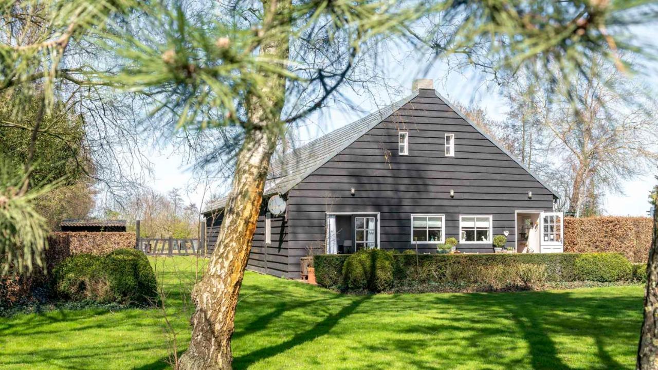 D'Ouwe Stal Bed & Breakfast Axel Bagian luar foto