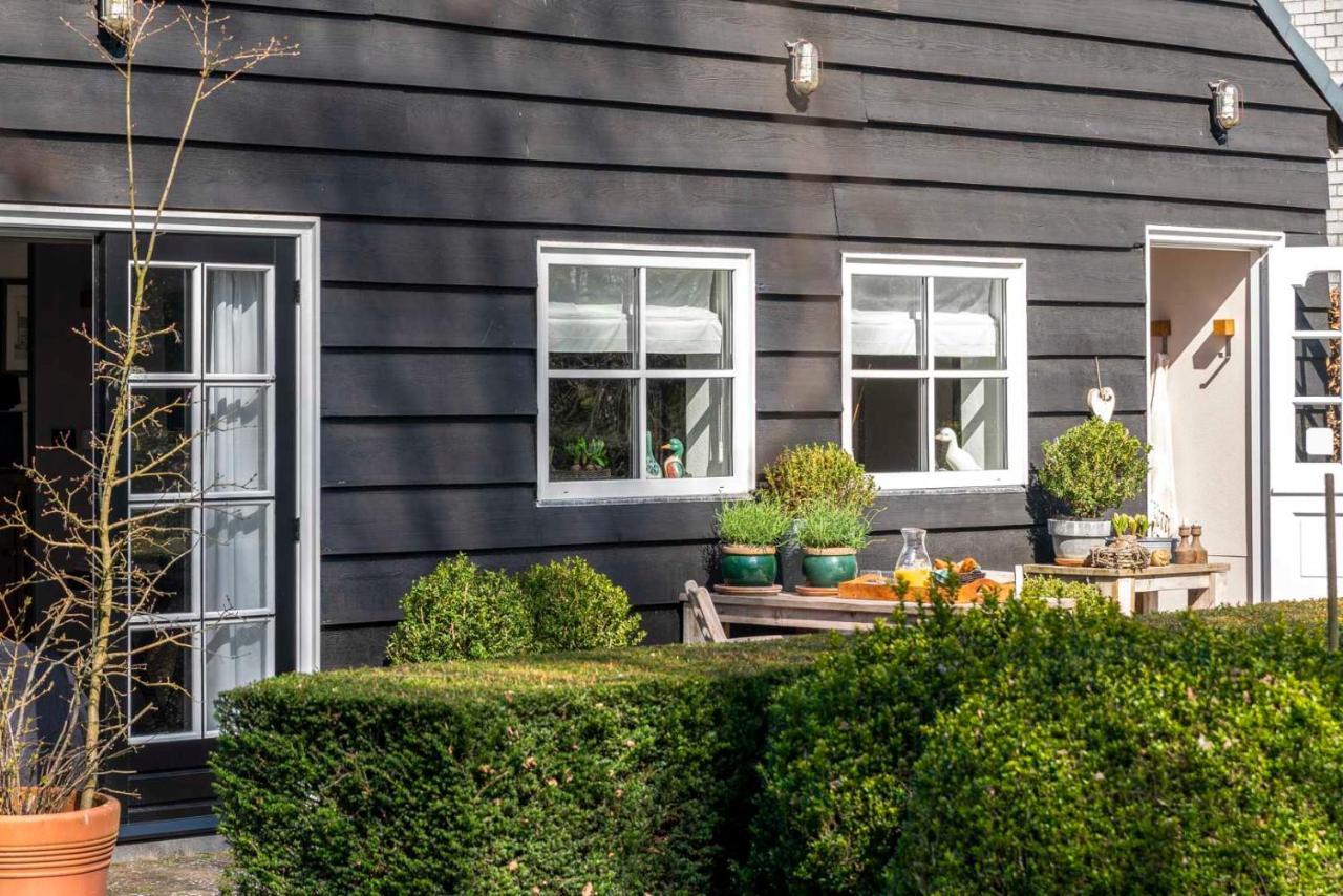 D'Ouwe Stal Bed & Breakfast Axel Bagian luar foto