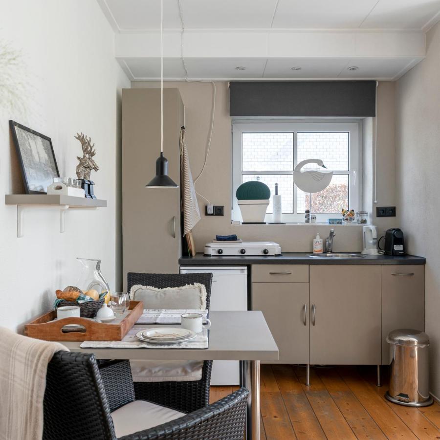 D'Ouwe Stal Bed & Breakfast Axel Bagian luar foto