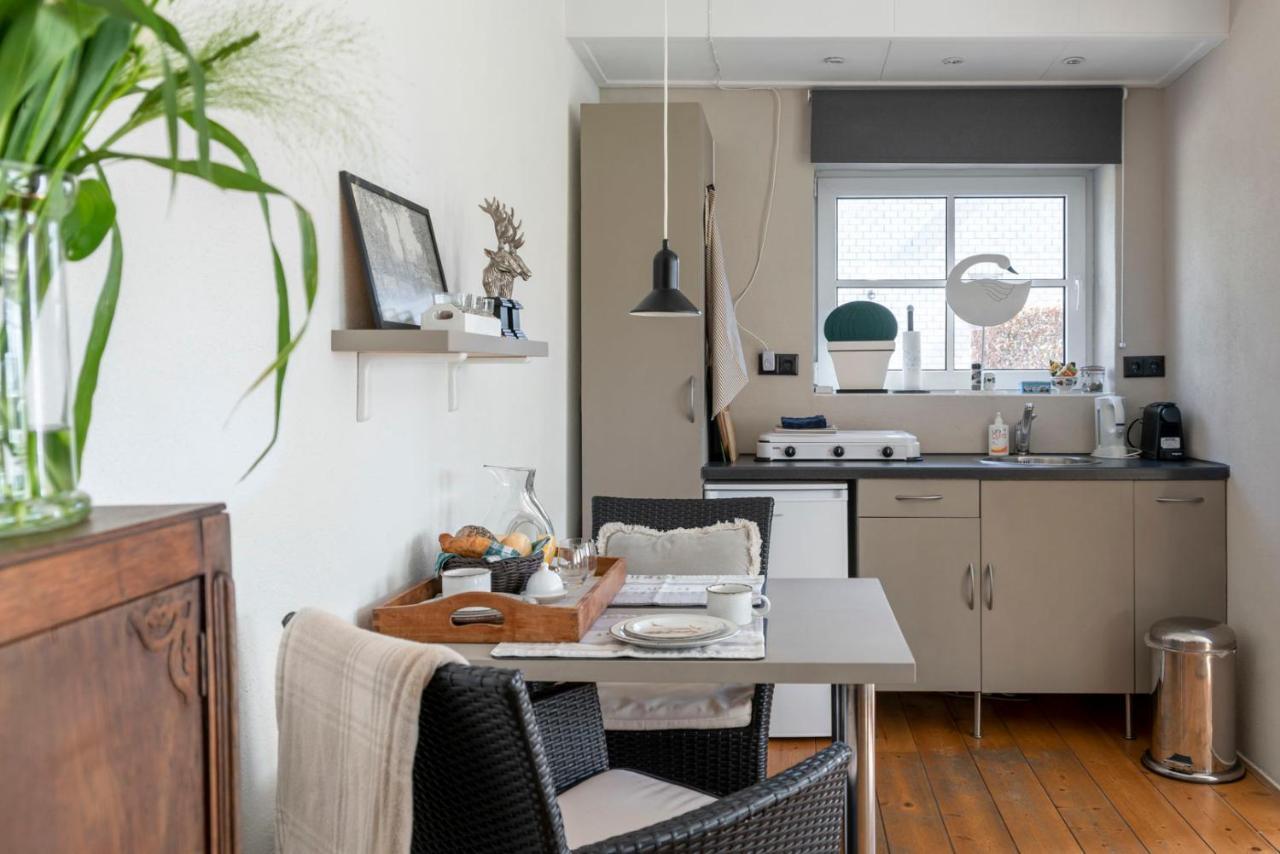 D'Ouwe Stal Bed & Breakfast Axel Bagian luar foto